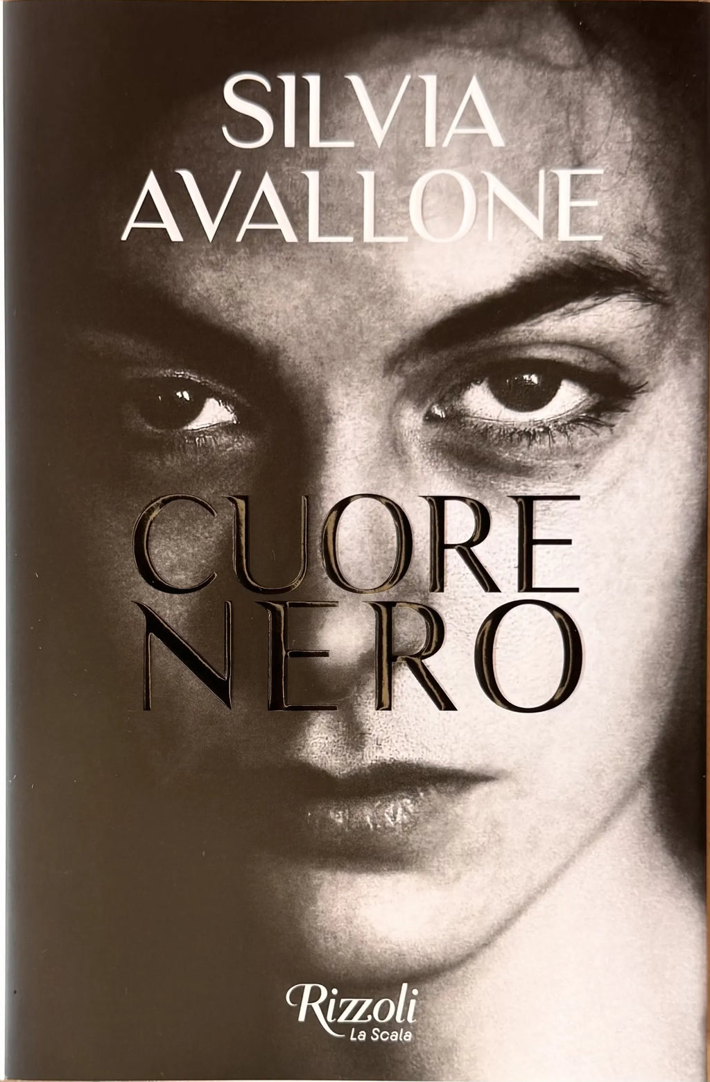 Cuore nero Avallone FRONTE_risultato.webp